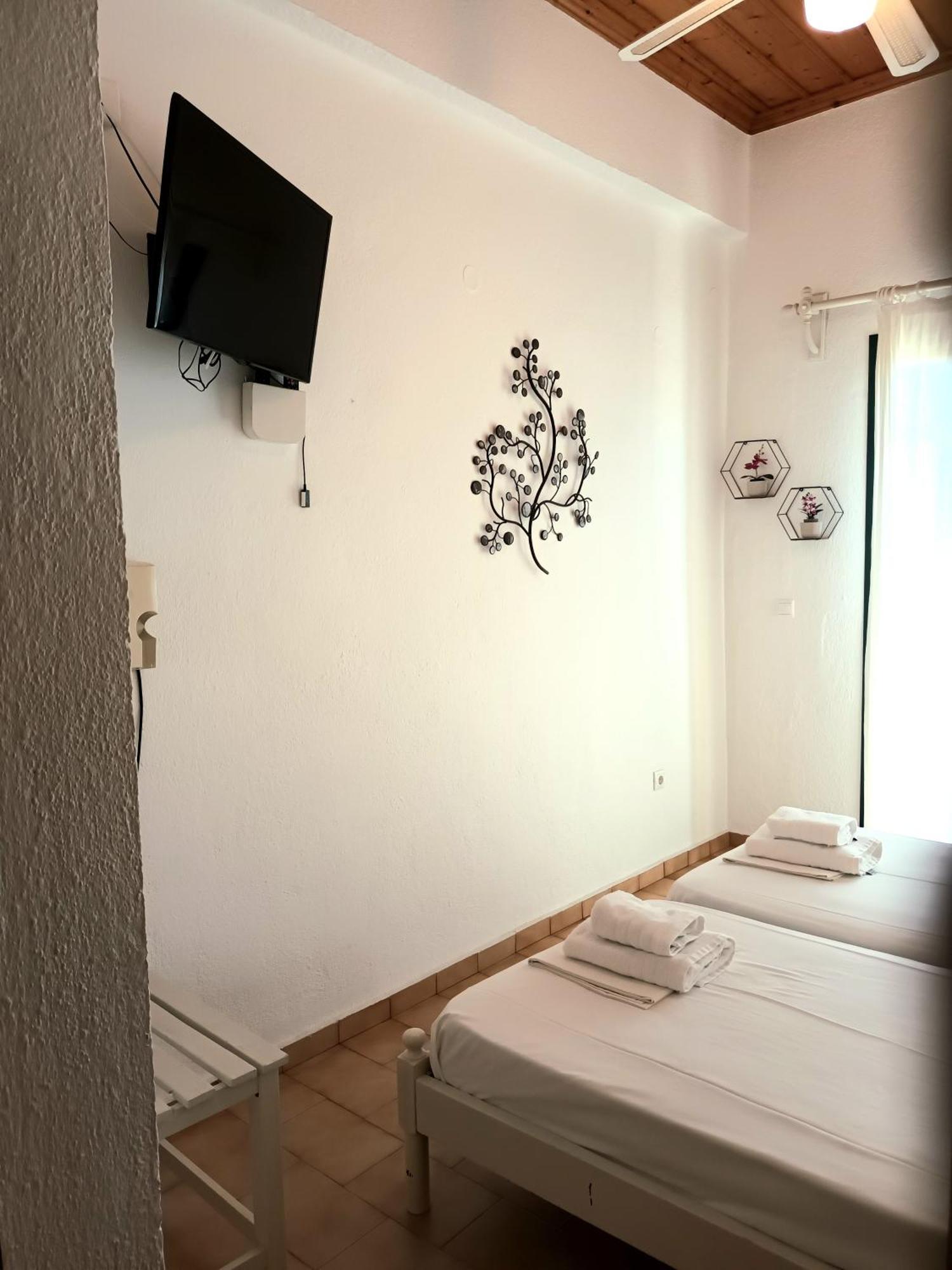 Skardamoula'S Studios N Apartments Kardhamili Bagian luar foto
