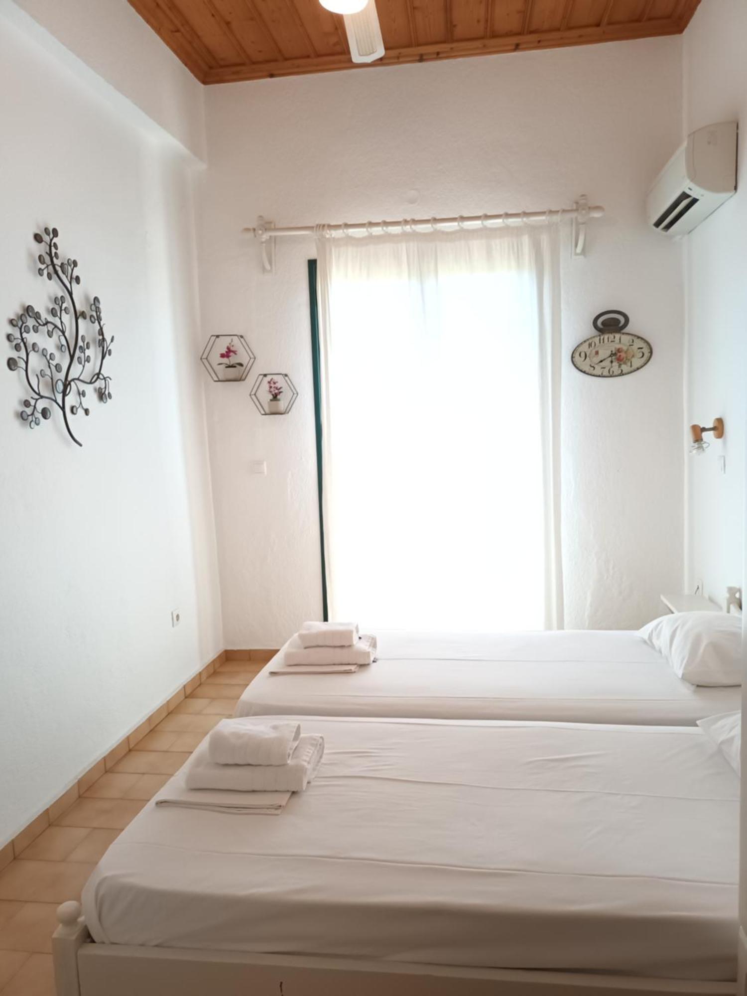 Skardamoula'S Studios N Apartments Kardhamili Bagian luar foto